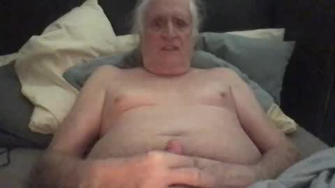 Liam online show from October 21, 2025, 7:42 am