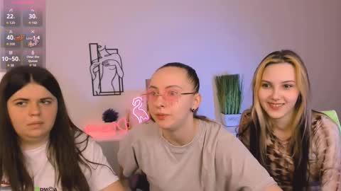 Silvia online show from September 9, 2025, 8:25 am