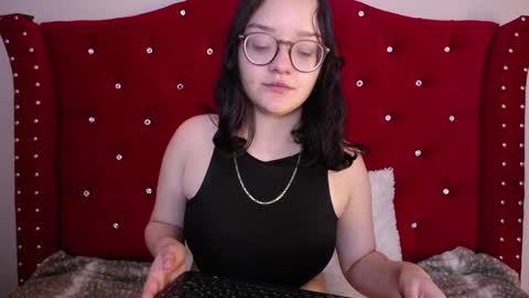 silvia_ls online show from February 27, 2025, 9:25 pm