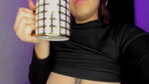 silvia online show from December 22, 2025, 9:06 am