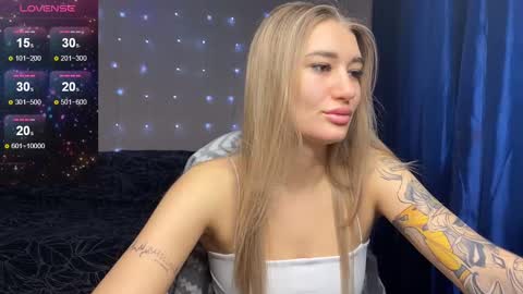 Silvia online show from December 16, 2024, 5:27 am
