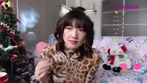 silviajpn online show from December 19, 2024, 3:18 am