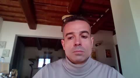 Snapshot of simmeturbate chatting on February 4, 2025, 11:27 am Italiandaddyitalydickassbottomassholecomshowmasturbatenudeboyitalyatleticcutemuscolarhardcockdickboy online show from February 4, 2025, 11:27 am