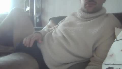 Snapshot of simml98 chatting on December 6, 2024, 1:55 pm Sam online show from December 6, 2024, 1:55 pm