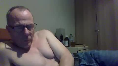 Snapshot of simon56691 chatting on January 4, 2025, 5:47 pm simon56691 online show from January 4, 2025, 5:47 pm