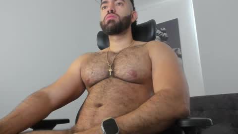 simon_leon01 online show from February 2, 2026, 12:48 pm