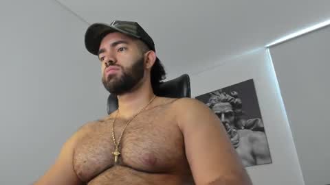 simon_leon01 online show from June 16, 2026, 12:08 pm