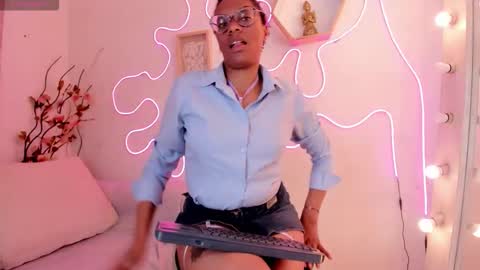 simona_brooke online show from October 20, 2025, 8:42 pm