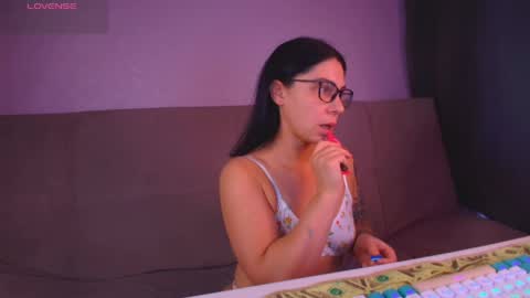 simona_moonshine online show from March 27, 2026, 11:10 am