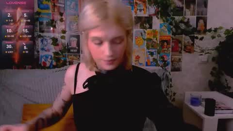 Snapshot of simona_rain chatting on October 25, 2025, 10:15 pm Simona online show from October 25, 2025, 10:15 pm