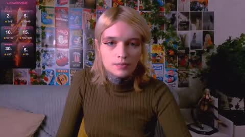 Simona online show from November 19, 2025, 7:25 pm