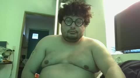 Snapshot of simonaclausen chatting on April 4, 2026, 3:53 pm Simon online show from April 4, 2026, 3:53 pm