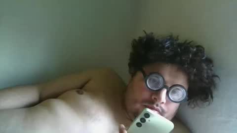 Snapshot of simonaclausen chatting on April 5, 2026, 7:27 am Simon online show from April 5, 2026, 7:27 am