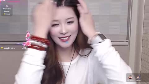 Snapshot of simonastephanie chatting on November 22, 2025, 2:27 pm simonastephanie online show from November 22, 2025, 2:27 pm