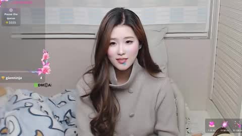 Snapshot of simonastephanie chatting on November 25, 2025, 3:01 pm simonastephanie online show from November 25, 2025, 3:01 pm