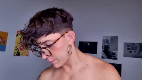 Sim. online show from September 30, 2025, 6:24 pm