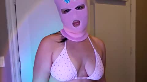 simonesighren online show from October 28, 2025, 4:27 am