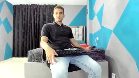 SIMON KELER online show from December 2, 2024, 9:45 am