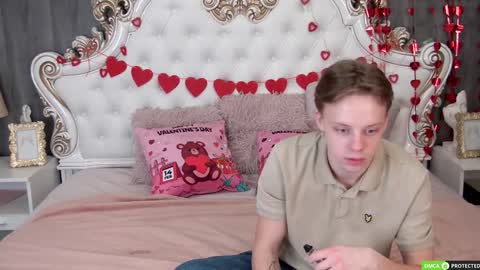 Snapshot of simonwarner chatting on February 14, 2026, 6:26 pm Simon online show from February 14, 2026, 6:26 pm