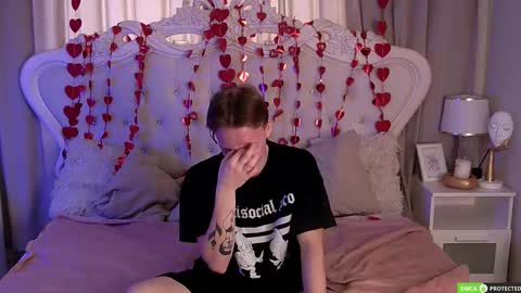 Snapshot of simonwarner chatting on February 25, 2026, 8:35 am Simon online show from February 25, 2026, 8:35 am