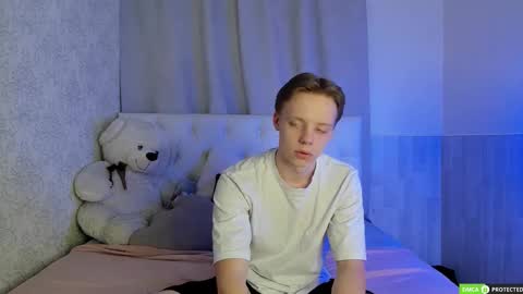 Snapshot of simonwarner chatting on March 6, 2026, 9:06 am Simon online show from March 6, 2026, 9:06 am