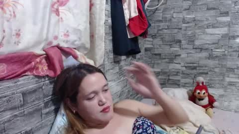 Snapshot of simplehotela chatting on March 3, 2025, 1:31 am Ela online show from March 3, 2025, 1:31 am