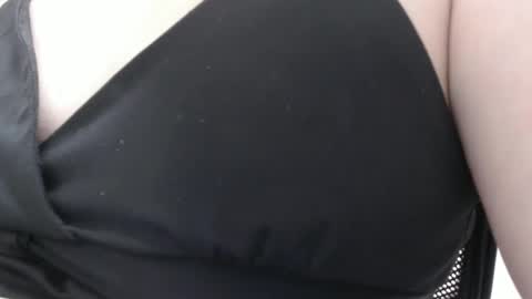 simplesindyxx online show from February 27, 2025, 1:28 pm