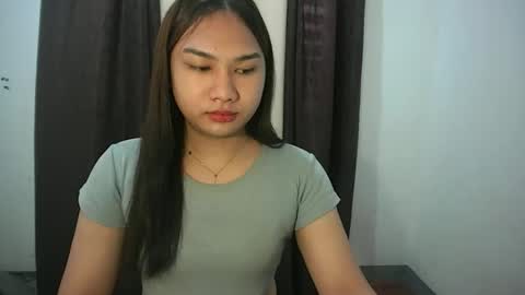 Snapshot of simply_francine chatting on June 11, 2026, 1:16 am simply francine online show from June 11, 2026, 1:16 am