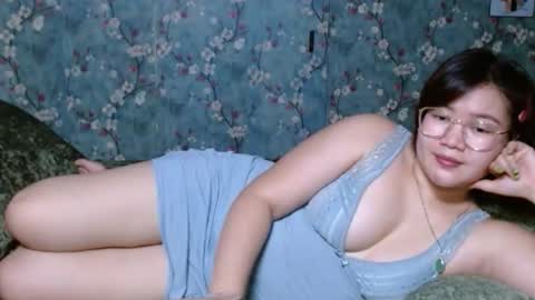 Snapshot of simply_niki chatting on November 1, 2025, 11:23 am zia online show from November 1, 2025, 11:23 am