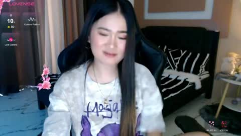 Snapshot of simplykhate chatting on May 5, 2026, 2:41 am Adrianna Fowler online show from May 5, 2026, 2:41 am