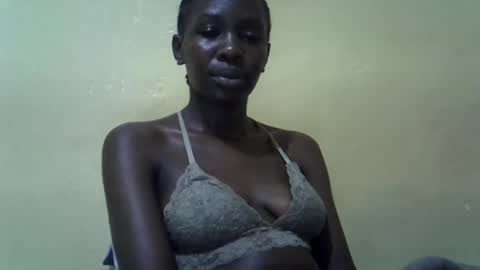 simplyloy33 online show from July 8, 2026, 6:12 pm