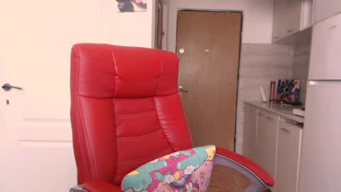 simyhvn online show from May 16, 2026, 10:36 am