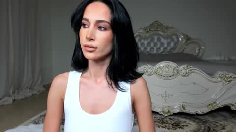 C online show from November 2, 2025, 8:55 pm