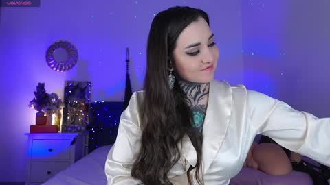 Ms. Sindel online show from December 3, 2024, 1:32 pm