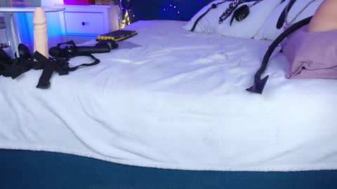 Ms. Sindel online show from December 14, 2024, 5:14 pm