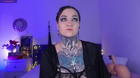 Ms. Sindel online show from December 16, 2024, 2:05 pm