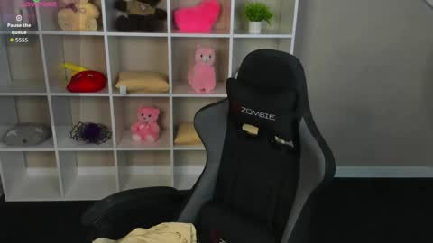 Hi my name is Cindy Id love to see you on my stream. My schedule for the week 2 GMT 3am-9am  MoTuFrSaSu online show from May 6, 2026, 1:14 am
