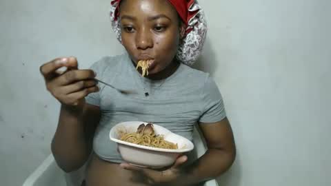 sinfulbicth online show from September 17, 2025, 3:35 pm