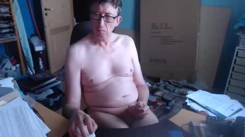 singlebart01 online show from April 26, 2026, 6:22 am