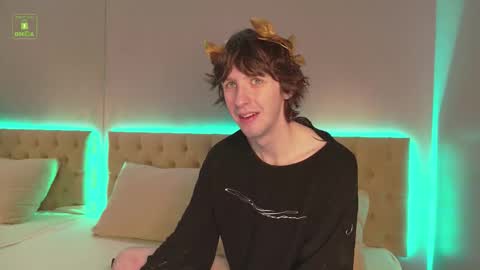 WARREN online show from November 2, 2025, 10:28 am