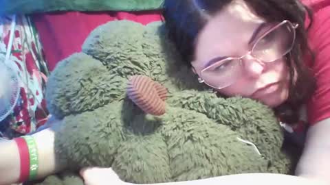 Snapshot of siofra chatting on February 7, 2025, 12:20 am Siofra online show from February 7, 2025, 12:20 am