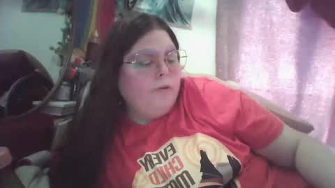 Snapshot of siofra chatting on February 11, 2025, 7:59 pm Siofra online show from February 11, 2025, 7:59 pm