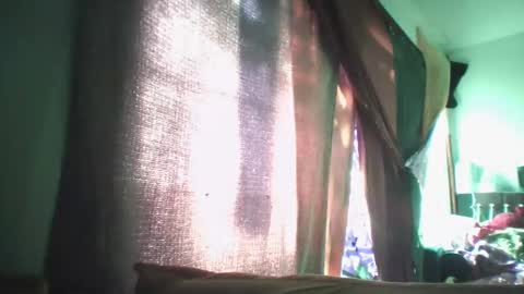 Snapshot of siofra chatting on February 12, 2025, 2:43 pm Siofra online show from February 12, 2025, 2:43 pm