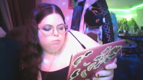 Snapshot of siofra chatting on February 21, 2025, 10:59 pm Siofra online show from February 21, 2025, 10:59 pm