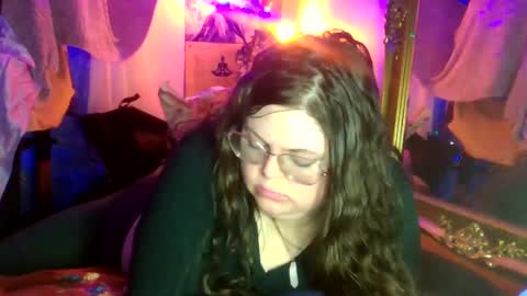 Siofra online show from September 20, 2025, 11:50 pm