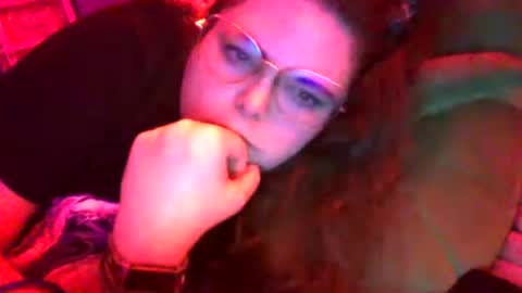 Siofra online show from July 18, 2026, 4:22 pm