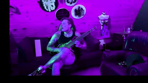 Dustbunnyfoofoo online show from November 5, 2025, 12:43 am