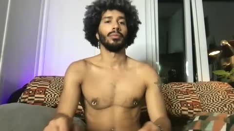 sir_0men online show from September 19, 2025, 5:53 am