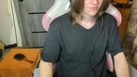 Snapshot of sir_humps chatting on February 17, 2026, 3:19 pm SirHumps online show from February 17, 2026, 3:19 pm