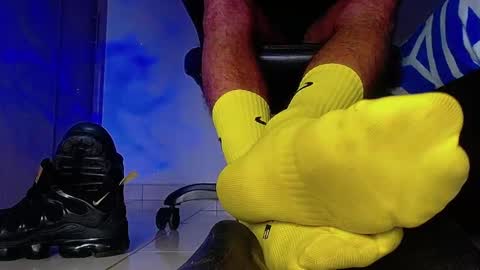 only foot                         worshipers here online show from February 20, 2026, 6:26 am